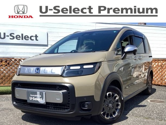 フリード1.5 e:HEV クロスター 4WD