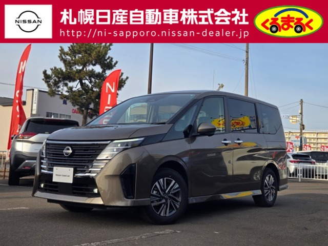 セレナ 1.4 e-4ORCE ハイウェイスターV 4WD 