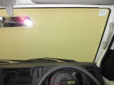 ドライバー目線で、使いやすく安全操作性と良好な視界を実現した運転席です。