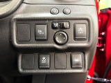 【インテリジェントエマージェンシーブレーキ】フロントカメラで前方の車両や歩行者を検知。衝突しそうな時は衝突被害軽減ブレーキが作動、衝突回避をサポート。より安全にドライブをお楽しみいただけます。
