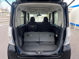 普段のお買い物や通勤、送迎等に十分な荷室スペースを確保しております。セカンドシートを倒すと、大きな荷物の積載も可能です♪