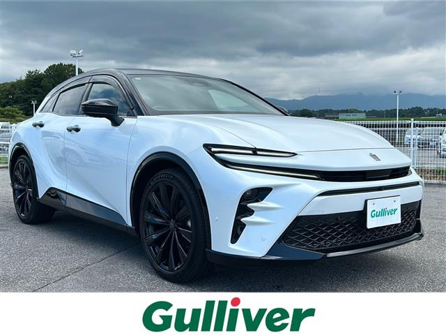 クラウンスポーツ 2.5 Z E-Four 4WD 本革シート