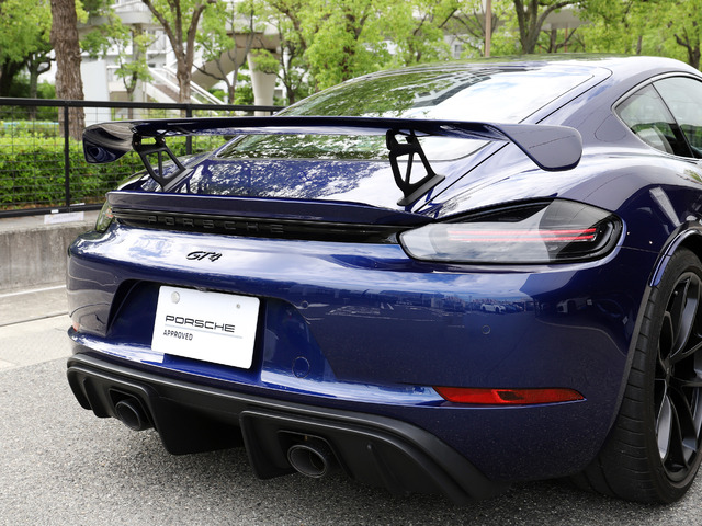 ポルシェ 718ケイマン GT4 の中古車詳細 (18,000km, ゲンチアン