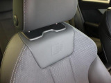 Audi正規ディーラーが高品質をお約束。高度な訓練・教育を受けたAudi専任メカニックが、100項目にもおよぶ精密な点検を実施。すべてクリアしたAudi車だけ、あなたのお手元に届けられるのです