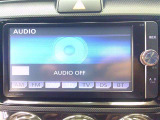 嬉しい装備です♪フルセグTV・DVD再生・Bluetoothオーディオに対応しています!!