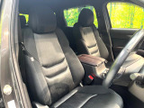 運転席シート廻りは使用感も少なく、良好な状態となっています。丁寧に使われていたことがよくわかりますね。