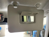 気になる車はすぐにお問い合わせください!画面右側の0066から始まる無料ダイヤルからお問い合わせ下さい!専門スタッフがお車のご質問にお答えいたします!