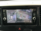 駐車時はナビゲーションでアラウンドビューモニターを見ることができ、安心して後ろを把握することが出来ます。
