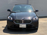 フロントマスクのキドニーグリルはどこからみてもBMWとわかるスタイルです