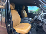 運転席シート廻りは使用感も少なく、良好な状態となっています。丁寧に使われていたことがよくわかりますね。