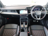 Audi Approved大阪南は正規ディーラーであることはもちろんのこと、保険代理店でもあります。セールススタッフは保険の有資格者ですので保険のご相談もお任せください。