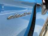 サイドの「electric」ロゴ