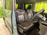 運転席シート廻りは使用感も少なく、良好な状態となっています。丁寧に使われていたことがよくわかりますね。