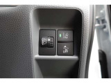 衝突被害軽減ブレーキ&路外逸脱抑制機能で安全運転のサポートをしてくれます!※あくまでも補助的な装置なので安全運転を心がけましょう!
