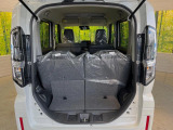 普段のお買い物や通勤、送迎等に十分な荷室スペースを確保しております。セカンドシートを倒すと、大きな荷物の積載も可能です♪