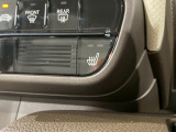 【シートヒーター】シートヒーター装備車です。寒い冬に乗車中とても暖かく快適に移動できます。冷え性の方にピッタリの装備です!