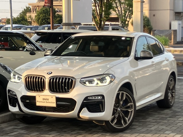 X4 M40i 4WD 