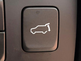 【パワーバックドア】スマートキーや運転席のボタンを押すだけでリアゲートが自動で開閉します!荷物を持っている時や、高い位置にあるバックドアを閉める際に便利な機能です♪