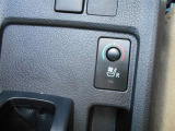 運転席シートベンチレーション付いてます! 暑い夏、寒い冬には重宝する装備です!!