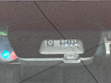 【三菱e-Assist】走行中に前方の車両等を認識し、衝突しそうな時は警報とブレーキで衝突回避と被害軽減をアシスト。より安全にドライブをお楽しみいただけます。