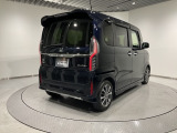 ご納車までの期間ですが、県内のお客様は1、2週間、県外のお客様は2、3週間ほどでご納車が可能となります。但し、お支払いや書類の状況によっては多少の前後もありますので、その際には何卒ご了承下さい。