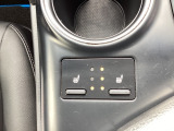 シートヒーター付き!直接体を温てくれるので寒い日の運転も快適です。