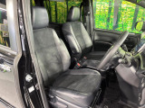 運転席シート廻りは使用感も少なく、良好な状態となっています。丁寧に使われていたことがよくわかりますね。