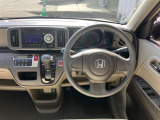 広々とした車内空間です。