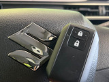 便利なキーレス&プッシュスタートシステム♪この電子キーを携帯しているだけで簡単にエンジンの始動やドアの解錠、施錠が可能です!また万が一の時も安心なエンジンイモビライザーもついてます!