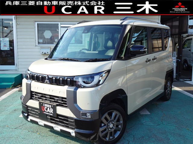 デリカミニ T プレミアム 4WD 