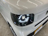 【LEDヘッドランプ】長寿命かつ視認性に優れたLEDヘッドライト。明るいLEDは暗い夜道でも安心です。ヘッドライトの劣化を防ぐコーティングの施工も承りますので、担当スタッフにお気軽にお申し付け下さい。