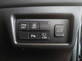 【安全装備も充実】車線逸脱警報システム。バック時の障害物を検知し知らせるパーキングセンサー付きです。