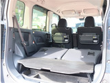 『1台』のお車に対して、3名体制で日々議論を重ね仕入れを行っております。
