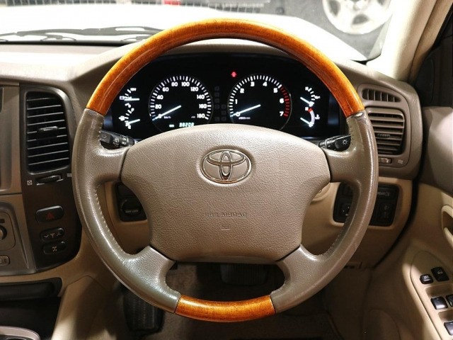 トヨタ ランドクルーザー100 4.7 VXリミテッド 4WD の中古車詳細