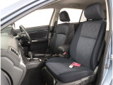 長時間の運転も疲れにくいフロントシート!体をしっかり支えてくれて運転がしやすい形状です!