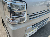 ヘッドランプです。LED で夜間走行も視界良好!!くすみなし
