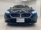 【キドニーグリル】BMWは約90年もの間、ほぼ全ての車両にひと目でBMWだと分かるこの特徴的なフロントグリルが備えられ、デザイン・アイコンとして親しまれてきました。