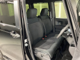乗降がしやすい運転席。高さが調節できて小柄な方でもベストポジションをとることができます。
