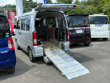 エブリイワゴン ウィズ 車いす移動車 リヤシート付 電動固定式 4WD 