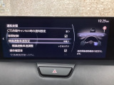 ハンドル操作をアシストすることにより車線からの逸脱回避を支援します。