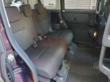 ゆとりある広々とした車内空間は、ドライブを始め買い物やレジャーなど、幅広く活躍します。一人でもみんなとでもお出かけを楽しみましょう!