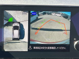 アラウンドビューモニター搭載。上から見下ろしたように液晶に映るのでスムーズな駐車をサポートします。