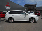 アウトランダーPHEV 2.0 G ナビパッケージ 4WD 