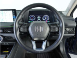 【Honda SENSING】 カメラ等装置で精度の高い検知能力を発揮、安全運転を支援します。ステアリング上のコントローラーに注目!