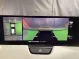 狭い場所での駐車やすれ違いなどでより的確な運転操作に役立つ360°ビューモニターが装備されています。