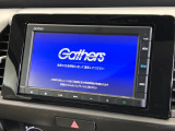 【純正ナビ】人気の純正ナビを装備しております。ナビの使いやすさはもちろん、オーディオ機能も充実!キャンプや旅行はもちろん、通勤や買い物など普段のドライブも楽しくなるはず♪