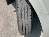 タイヤサイズは145/80/12です!各タイヤメーカー取扱いしております。お買い換えの際もご相談ください。