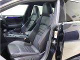 Das WeltAuto独自の項目チェックリストに基づき、入念に車両チェックとクリーニングを実施。美しく高品質な車をご提供します。