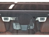 こちらがアイサイトのステレオカメラです。