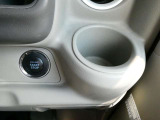 運転席側にあるドリンクホルダーです。